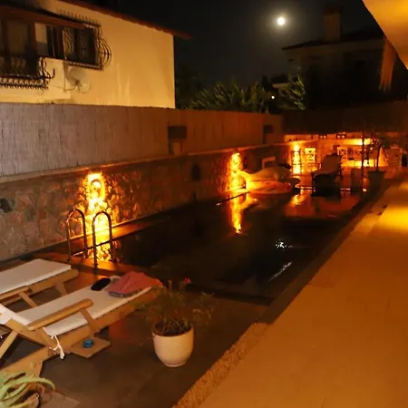 Lulu Butik Hotel *