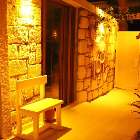 Otel Lulu Butik Çeşme